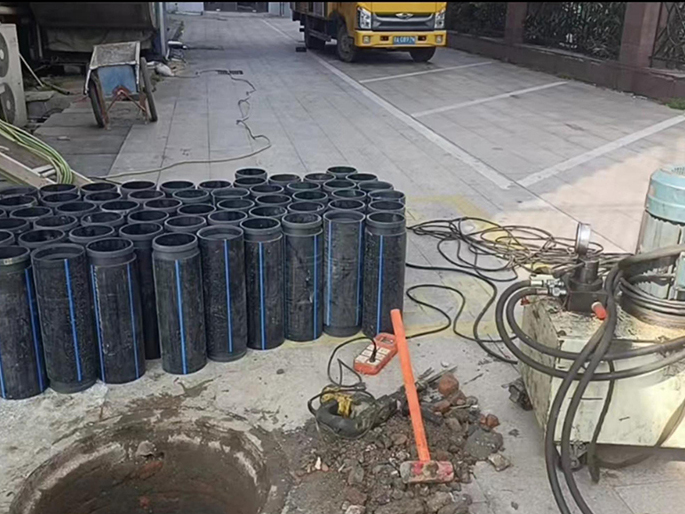 尉氏PE置换管厂家 DN315置换管 非开挖管短管置换